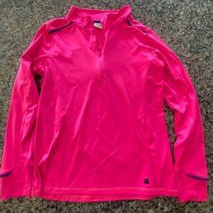 Birdies & Bows golf pullover in hot pink with navy blue trim.